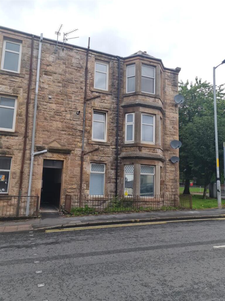 1 bed 1st Floor Flat for rent in Dalry. From Hovepark Lettings - Saltcoats 1 bed 1st Floor Flat for rent in Dalry. From Hovepark Lettings - Saltcoats