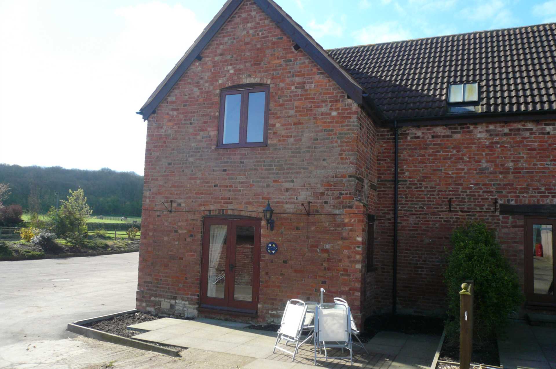 2 bed Barn Conversion for rent in Leamington Spa. From Distinct Property Consultants - Banbury