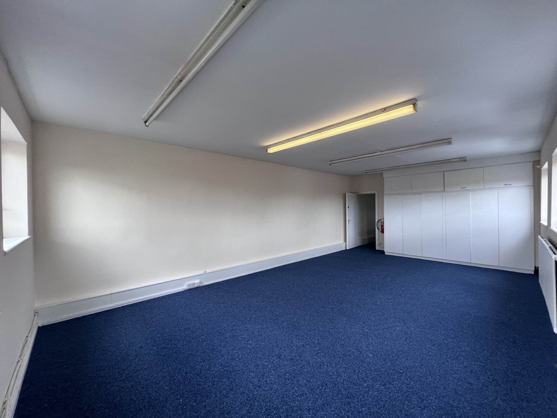 0 bed Business Transfer for rent in Salford. From Sun Bright Property Ltd
