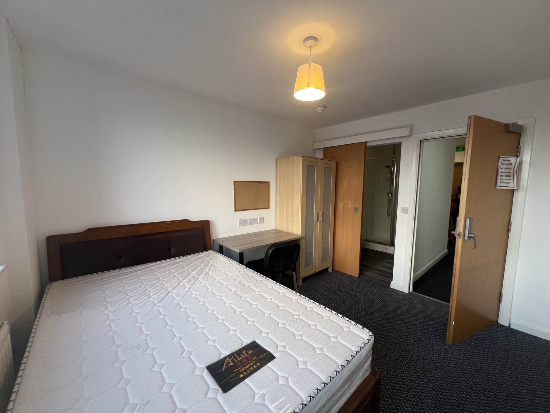 1 bed House Share for rent in Salford. From Sun Bright Property Ltd