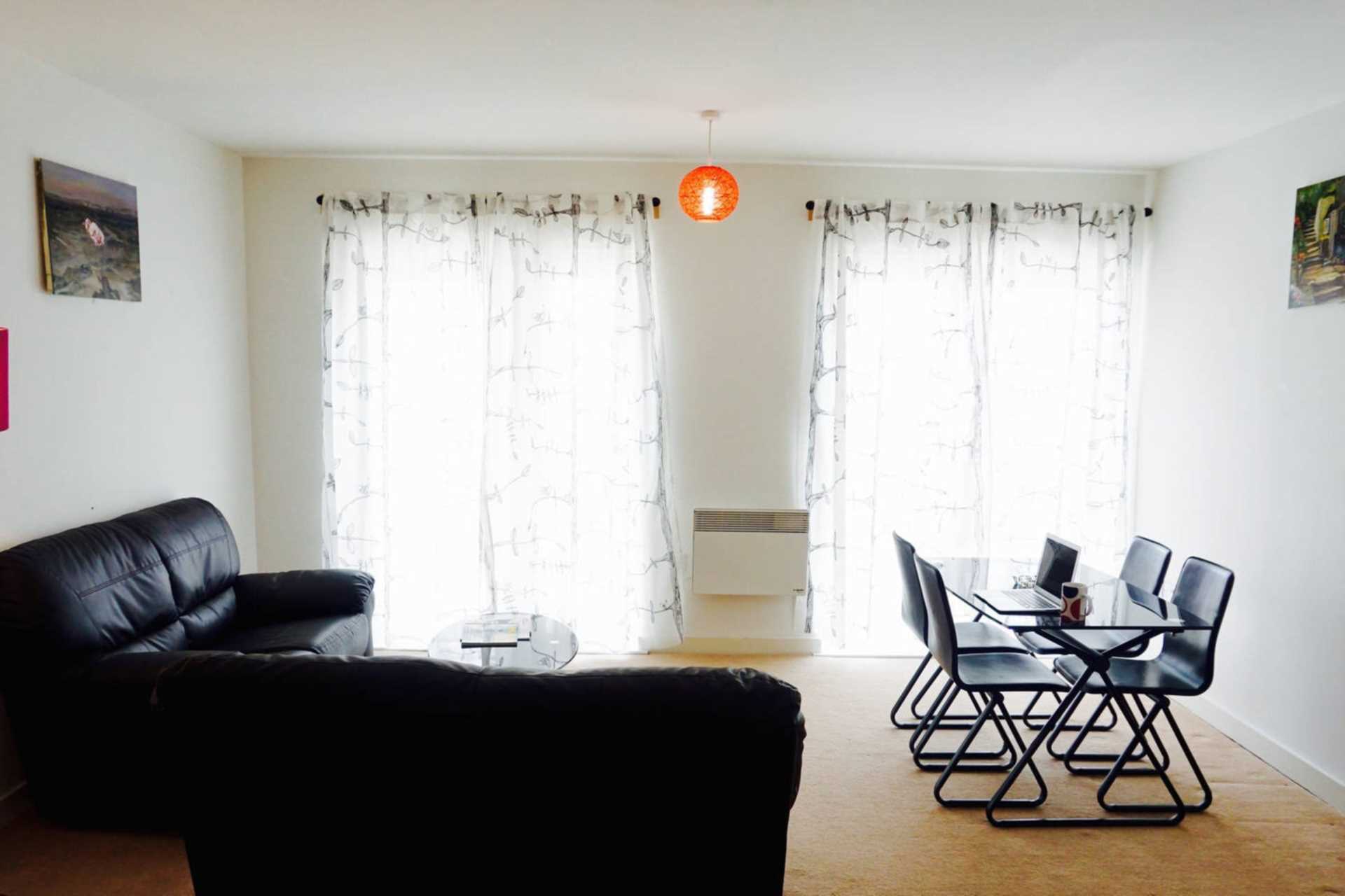 2 bed Apartment for rent in Salford. From Sun Bright Property Ltd