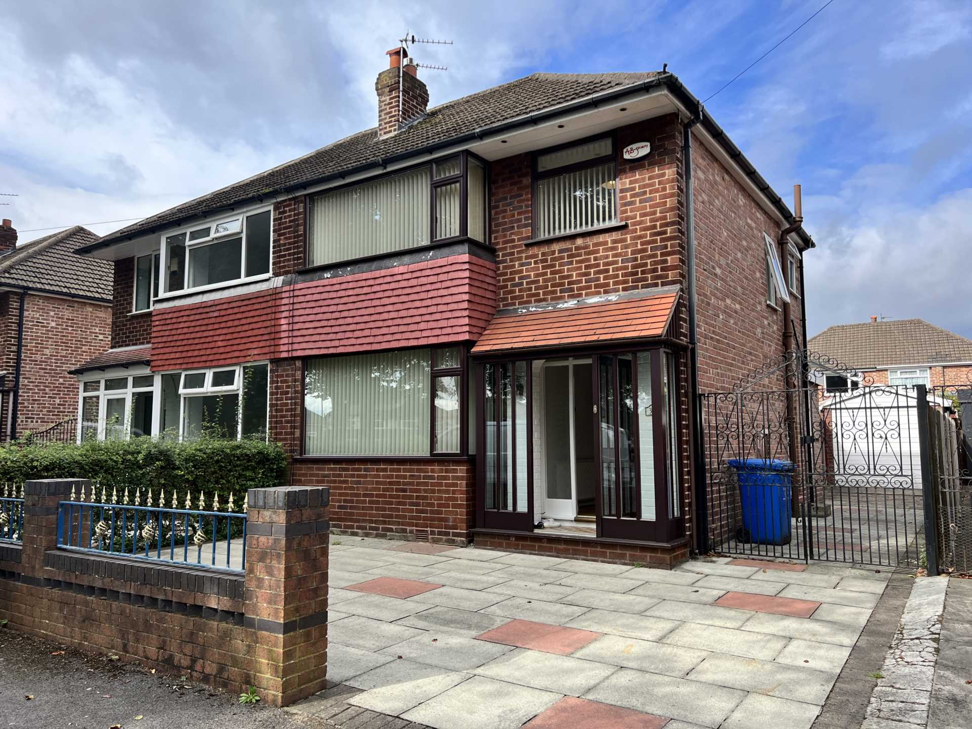 3 bed Semi Detached for rent in Urmston. From Sun Bright Property Ltd