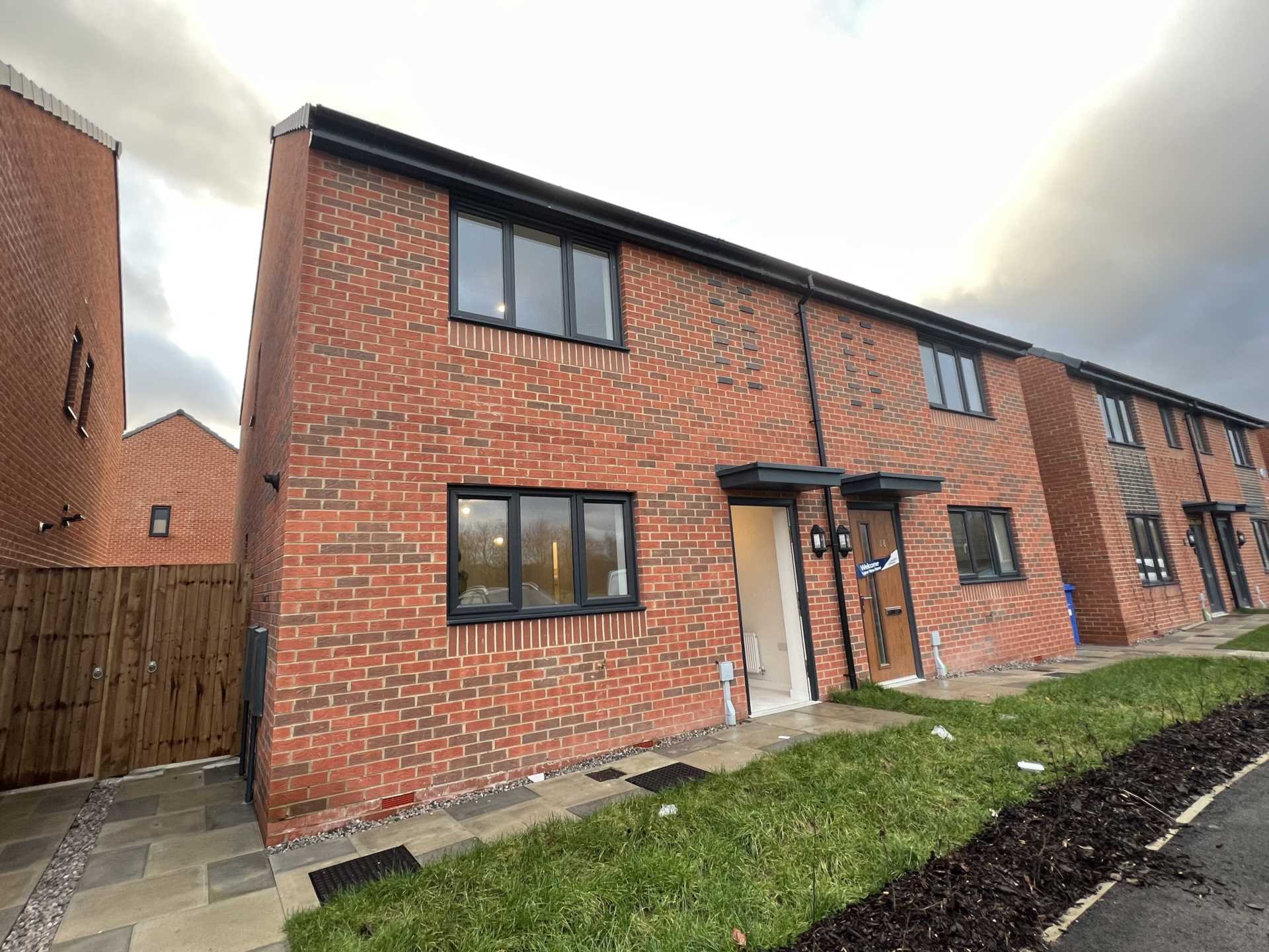 3 bed Semi Detached for rent in Salford. From Sun Bright Property Ltd 3 bed Semi Detached for rent in Salford. From Sun Bright Property Ltd