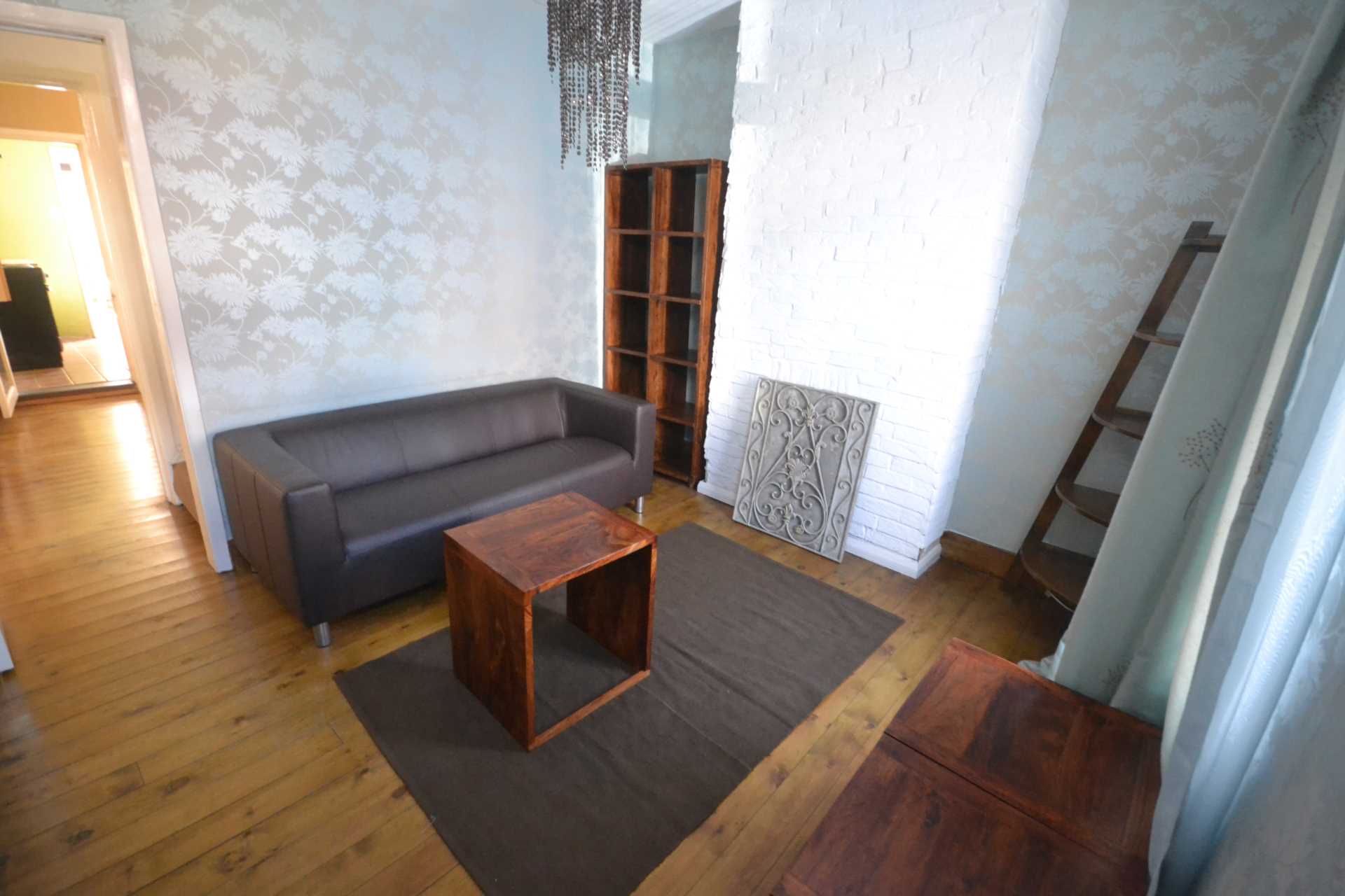 2 bed Mid Terraced House for rent in Reading. From Westgate Students