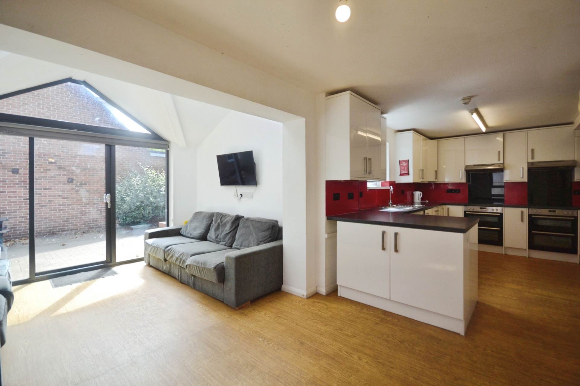 8 bed House (unspecified) for rent in Reading. From Westgate Students