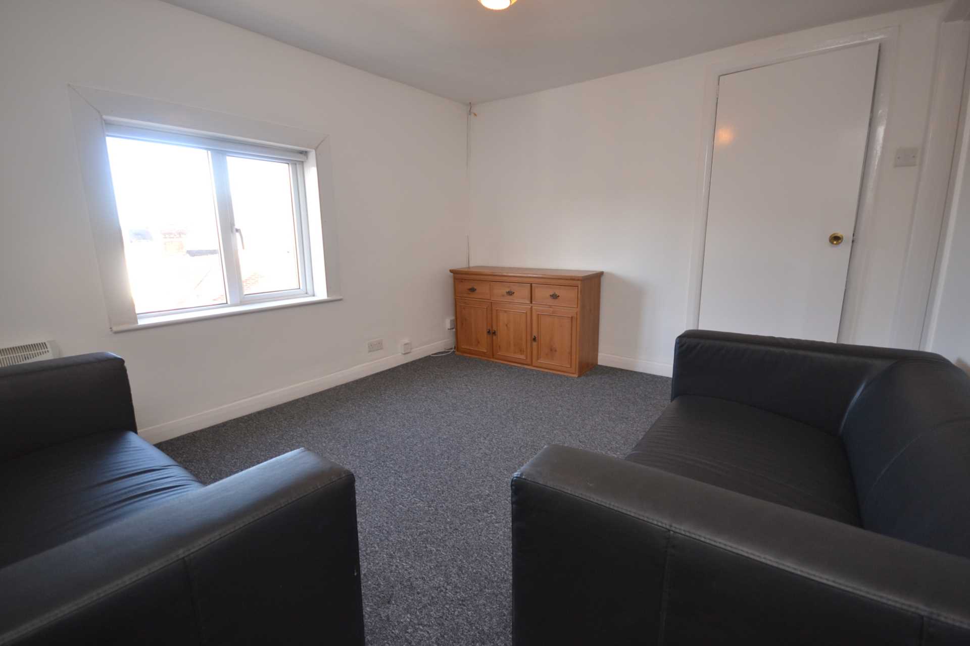 3 bed 1st Floor Flat for rent in Reading. From Westgate Students