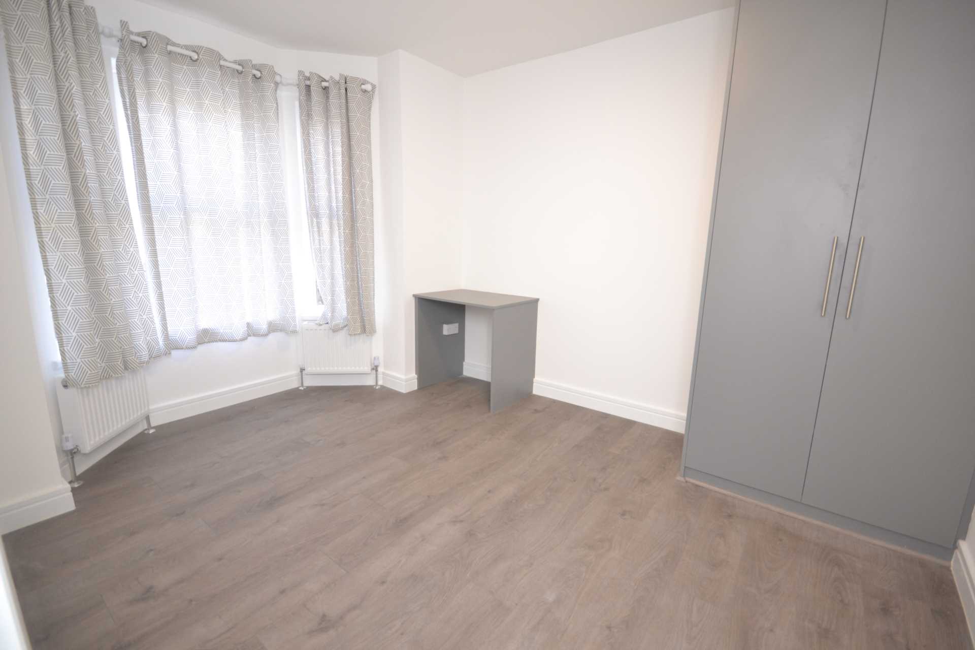 4 bed Mid Terraced House for rent in Reading. From Westgate Students