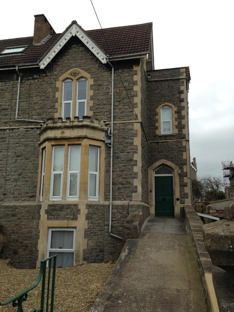 1 bed Flat for rent in Clevedon. From Mudhut Property