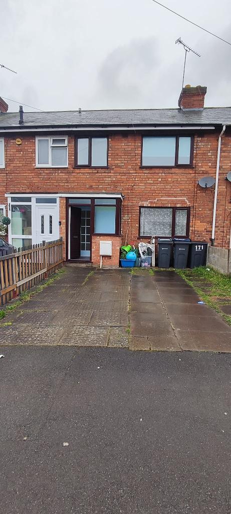 3 bed Mid Terraced House for rent in Birmingham. From Mudhut Property