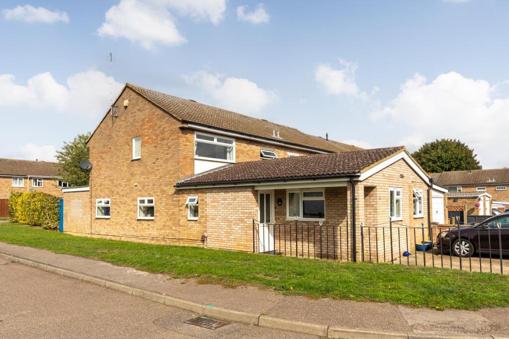 4 bed End of Terrace for rent in Letchworth. From Charter Whyman - Letchworth