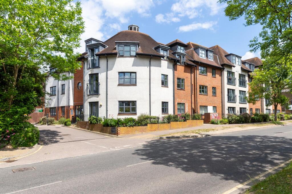 2 bed Semi Detached for rent in Letchworth. From Charter Whyman - Letchworth