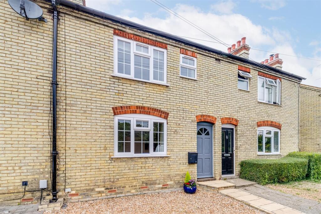 3 bed Mid Terraced House for rent in Baldock. From Charter Whyman - Letchworth 3 bed Mid Terraced House for rent in Baldock. From Charter Whyman - Letchworth