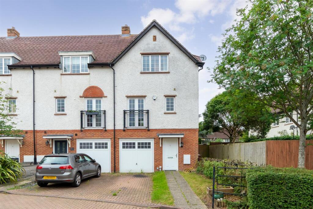 4 bed Detached for rent in Letchworth. From Charter Whyman - Letchworth