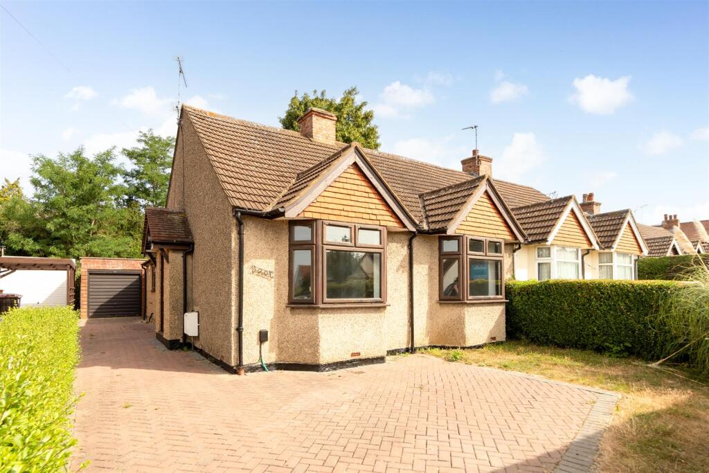 2 bed Semi-detached bungalow for rent in Letchworth. From Charter Whyman - Letchworth 2 bed Semi-detached bungalow for rent in Letchworth. From Charter Whyman - Letchworth