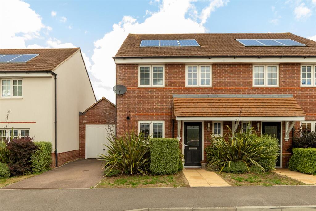 3 bed Detached for rent in Letchworth. From Charter Whyman - Letchworth