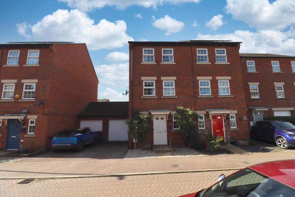 3 bed Semi Detached for rent in Rothwell. From Chris George The Estate Agent - Kettering