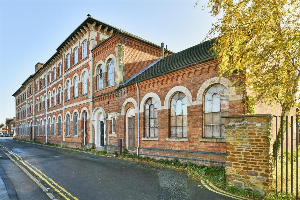 1 bed Apartment for rent in Kettering. From Chris George The Estate Agent - Kettering