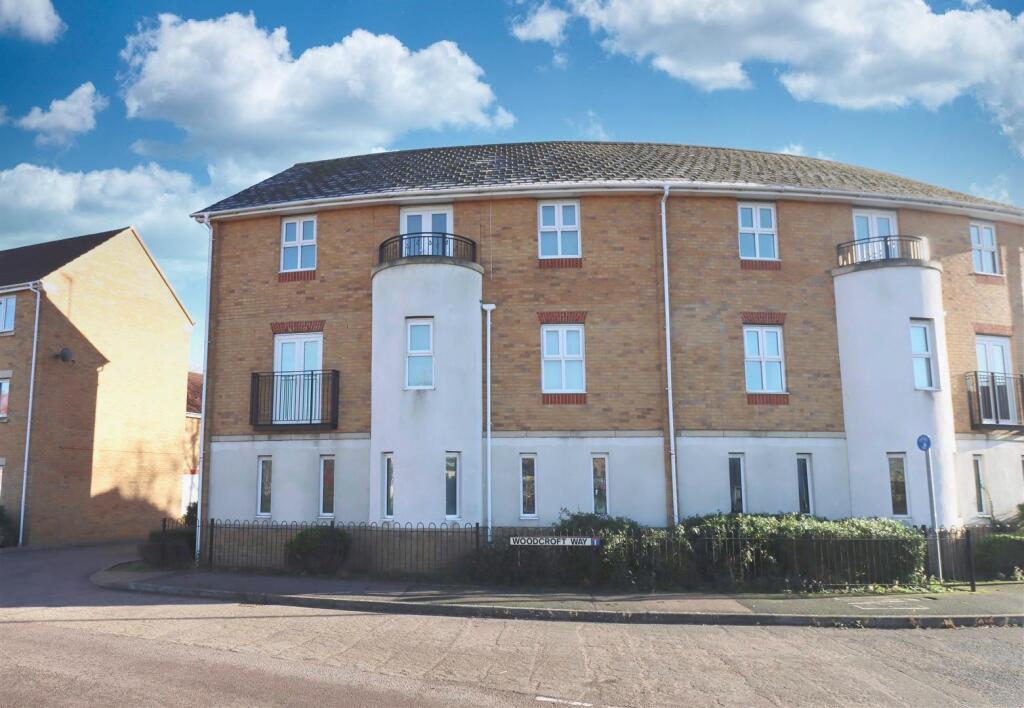 2 bed Apartment for rent in Burton Latimer. From Chris George The Estate Agent - Kettering