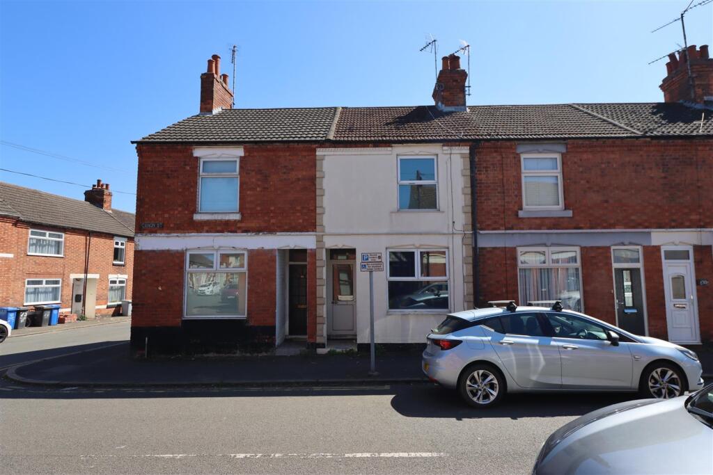 2 bed Mid Terraced House for rent in Kettering. From Chris George The Estate Agent - Kettering