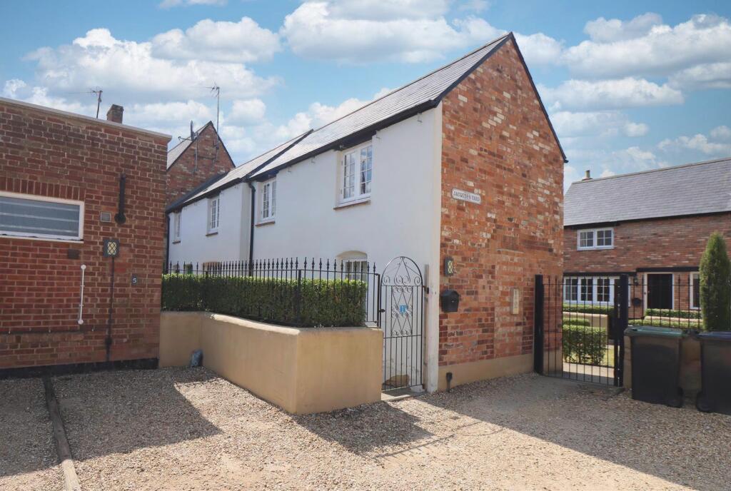 3 bed Link detached for rent in Thrapston. From Chris George The Estate Agent - Kettering