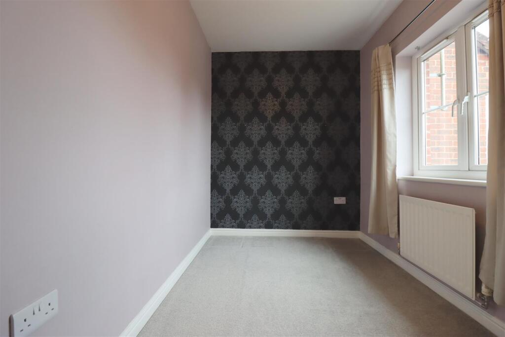 2 bed Apartment for rent in Desborough. From Chris George The Estate Agent - Kettering