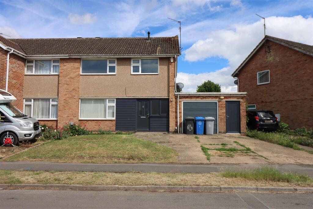 3 bed Semi Detached for rent in Kettering. From Chris George The Estate Agent - Kettering