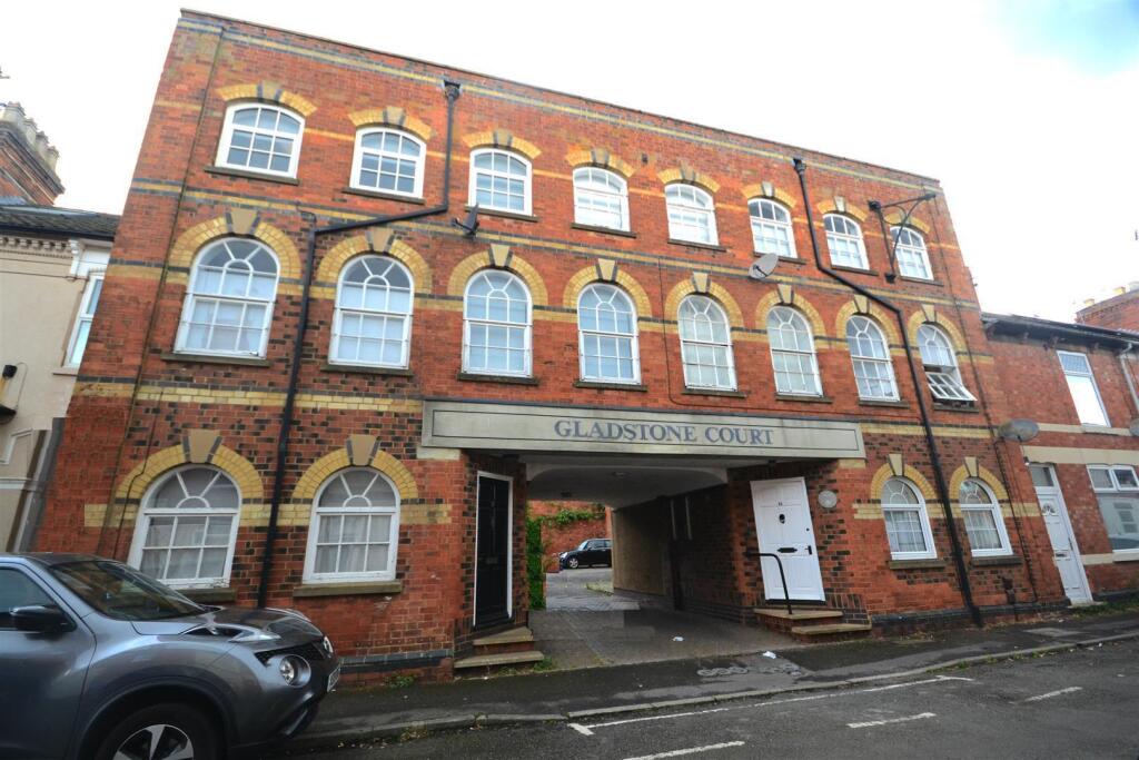 1 bed Apartment for rent in Kettering. From Chris George The Estate Agent - Kettering