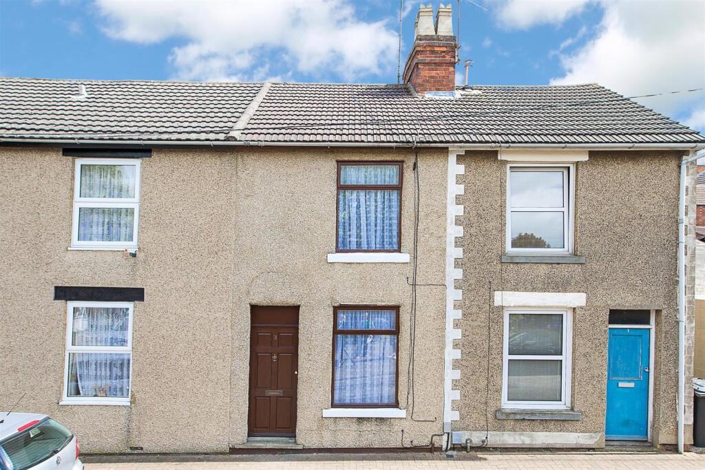 2 bed Mid Terraced House for rent in Kettering. From Chris George The Estate Agent - Kettering