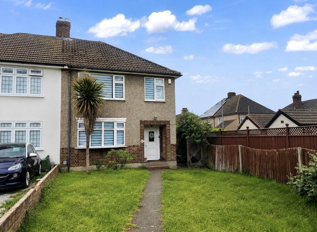 3 bed Detached for rent in Bexley. From Anthony Martin Estate Agents 3 bed Detached for rent in Bexley. From Anthony Martin Estate Agents