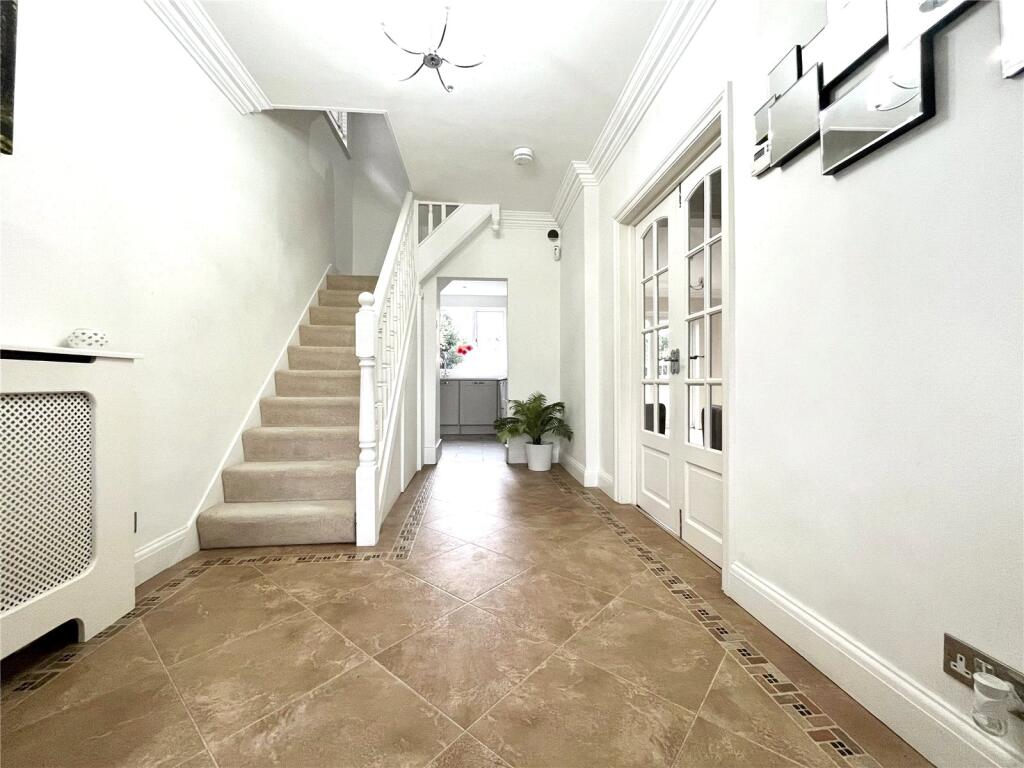 4 bed Semi Detached for rent in Bexley. From Anthony Martin Estate Agents