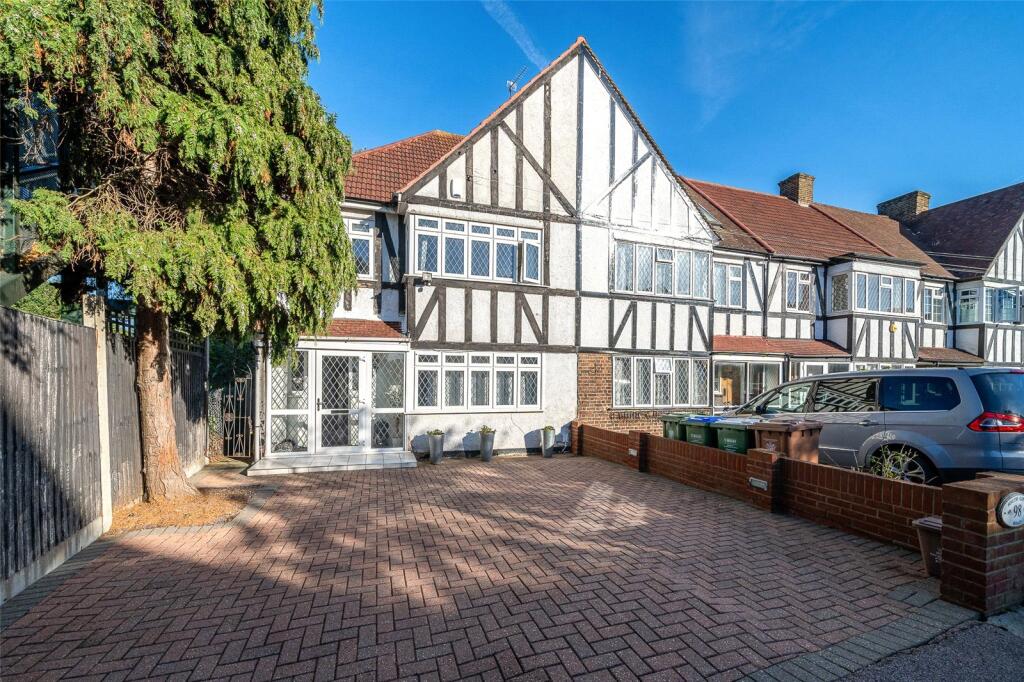 4 bed End of Terrace for rent in Bexley. From Anthony Martin Estate Agents