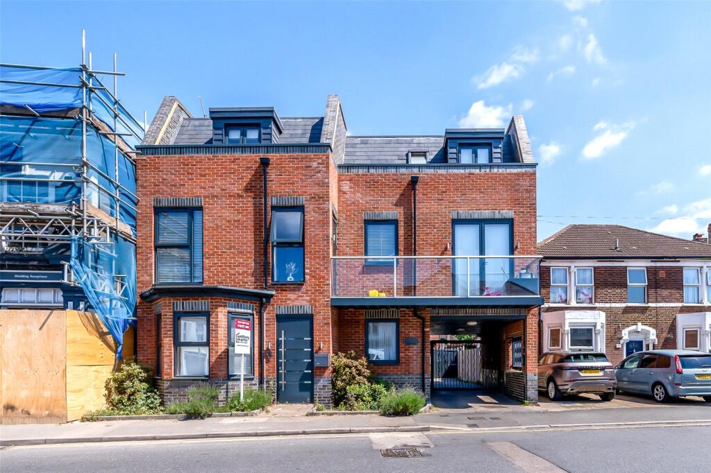 2 bed Apartment for rent in Bexley. From Anthony Martin Estate Agents