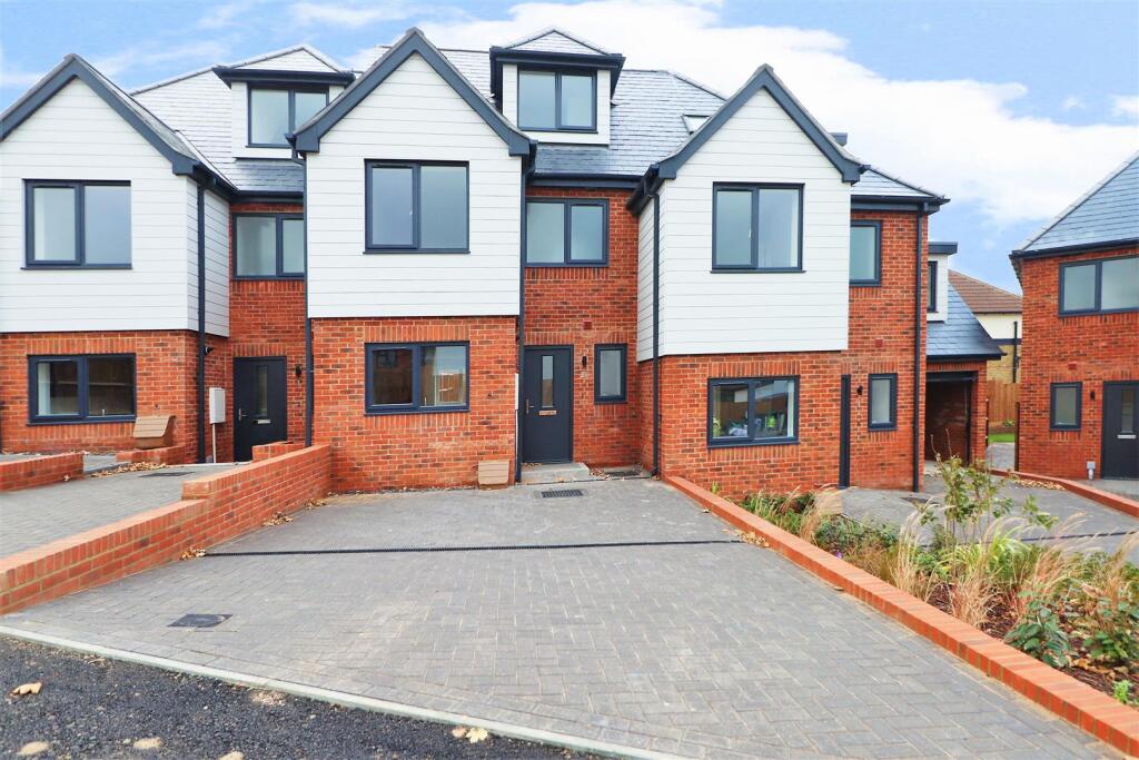 3 bed Mid Terraced House for rent in Great Mongeham. From Anthony Martin Estate Agents 3 bed Mid Terraced House for rent in Great Mongeham. From Anthony Martin Estate Agents