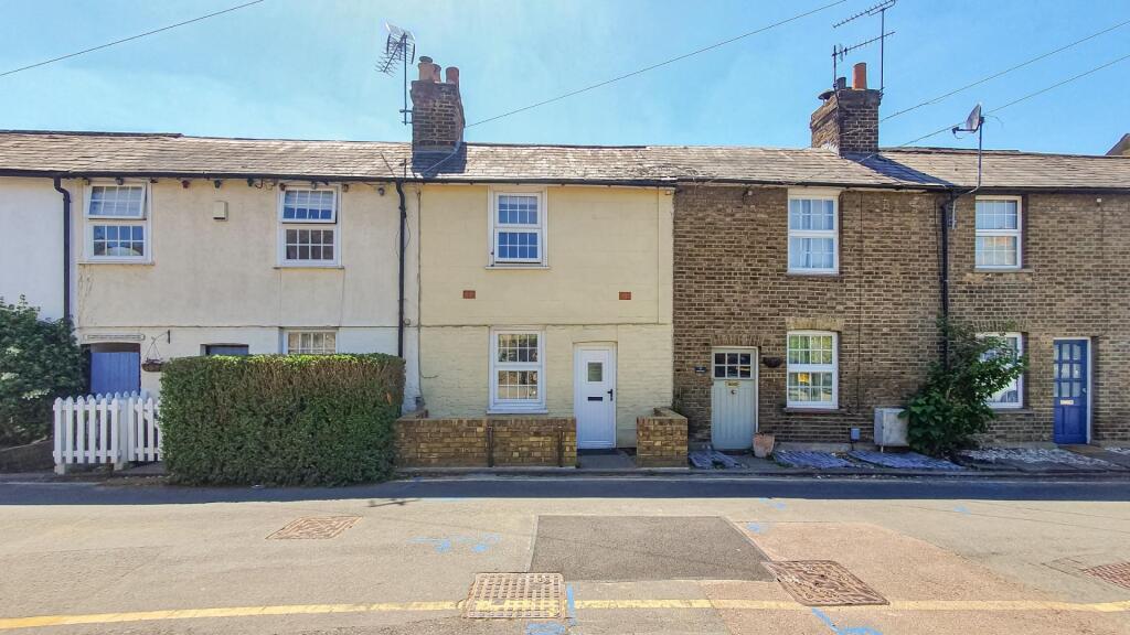 2 bed Mid Terraced House for rent in Hertford. From Anthony Lettings - Hertford