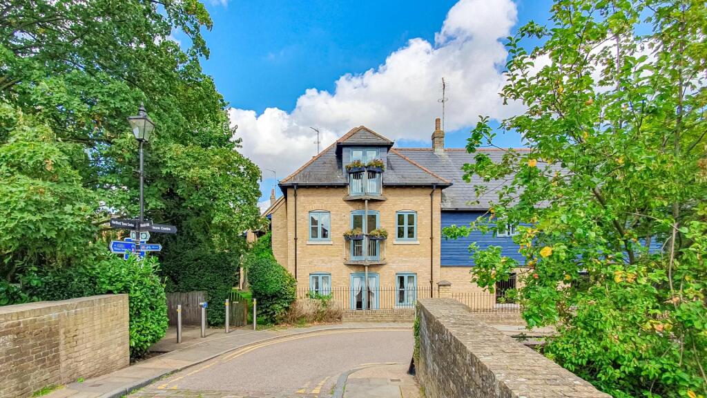 3 bed Duplex for rent in Hertford. From Anthony Lettings Ltd 3 bed Duplex for rent in Hertford. From Anthony Lettings Ltd