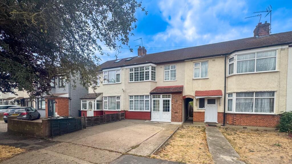 3 bed Mid Terraced House for rent in Waltham Cross. From Anthony Lettings Ltd