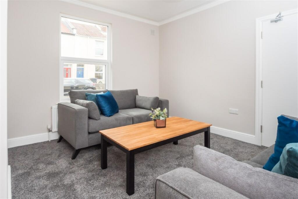 3 bed Detached for rent in Ashton Vale. From Purple Frog Property Ltd - Bristol 3 bed Detached for rent in Ashton Vale. From Purple Frog Property Ltd - Bristol