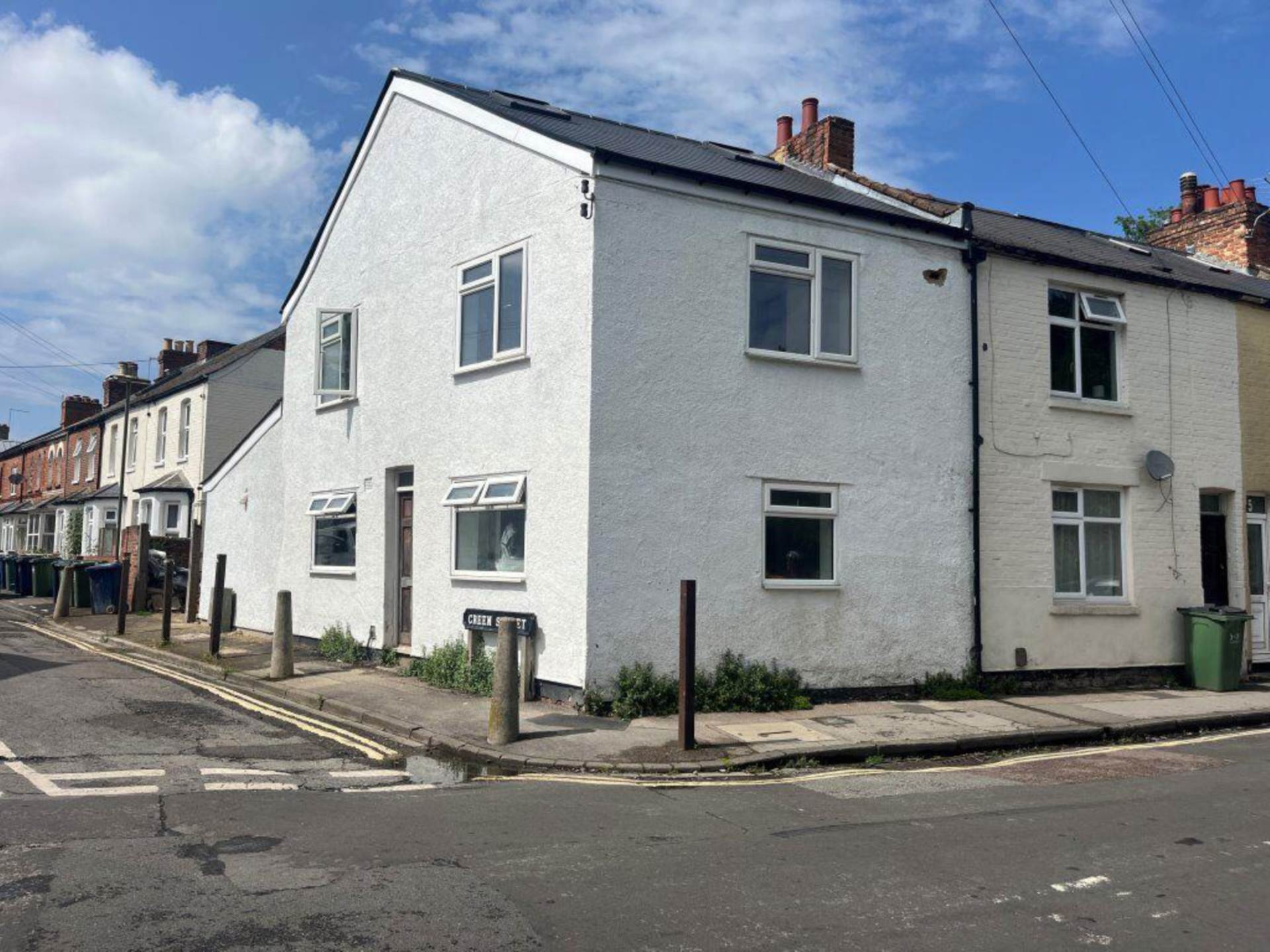 6 bed End of Terrace for rent in Oxford. From James C Penny Estate Agents - East Oxford