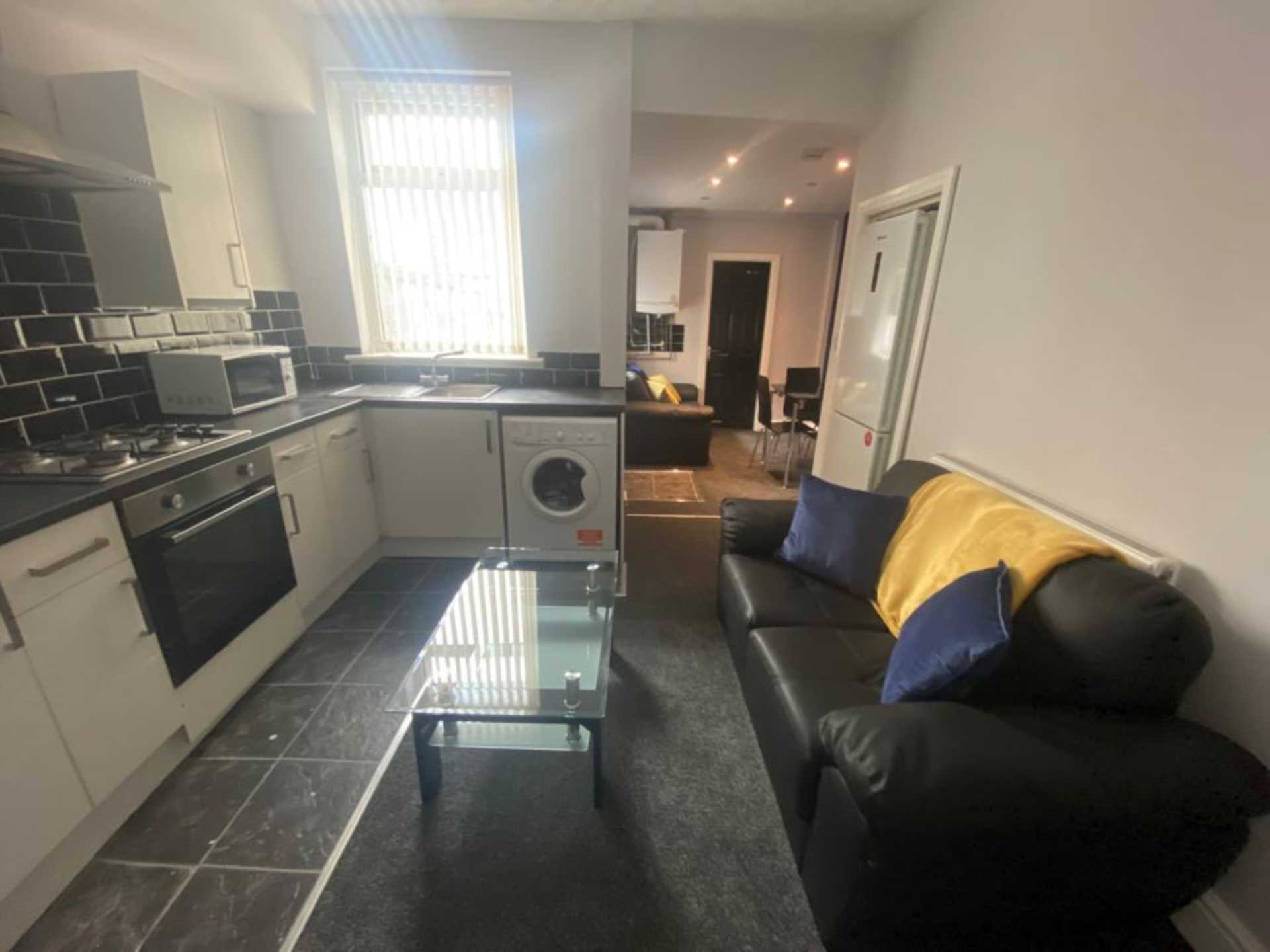5 bed Room for rent in Liverpool. From Student Haus