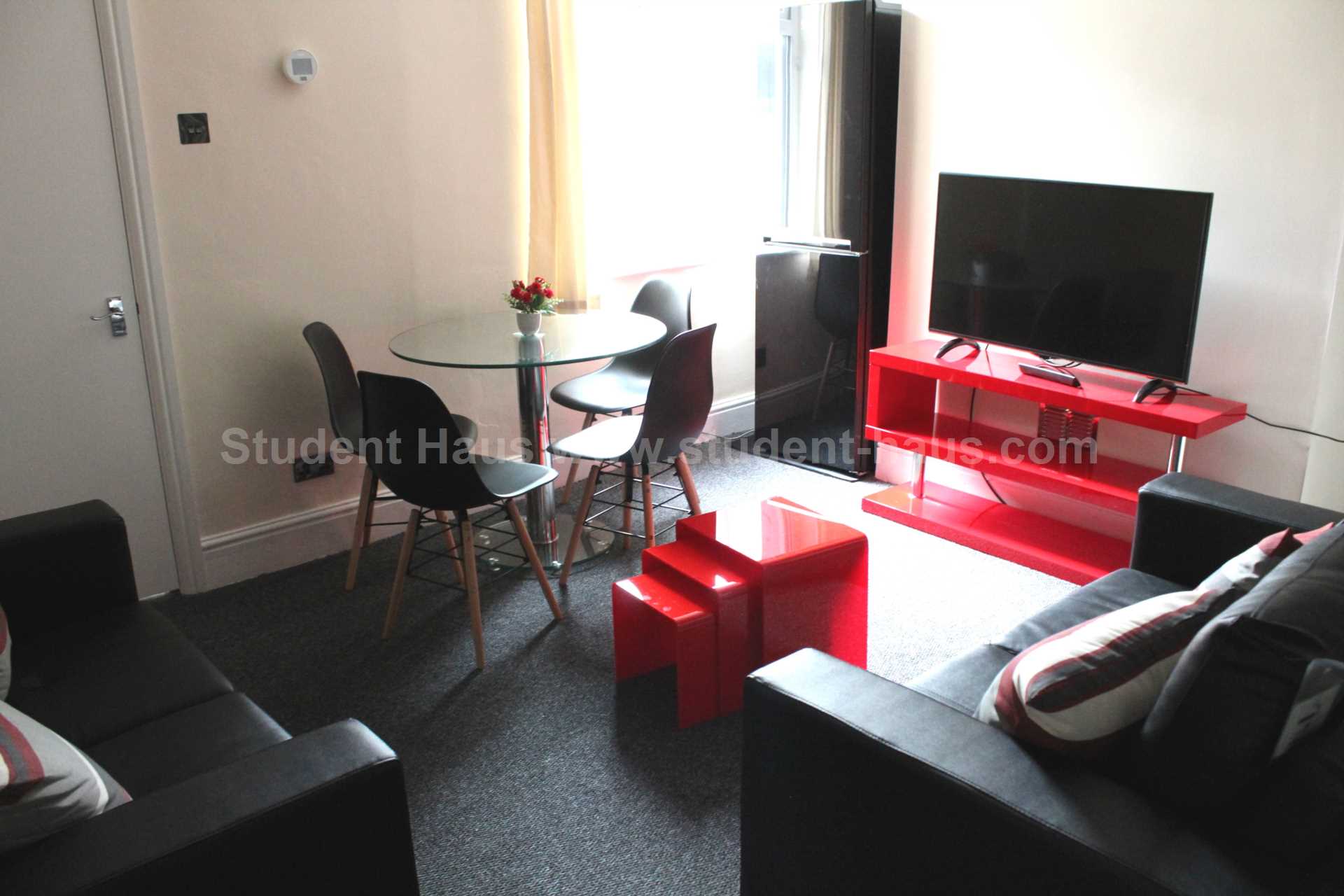 3 bed Room for rent in Salford. From Student Haus