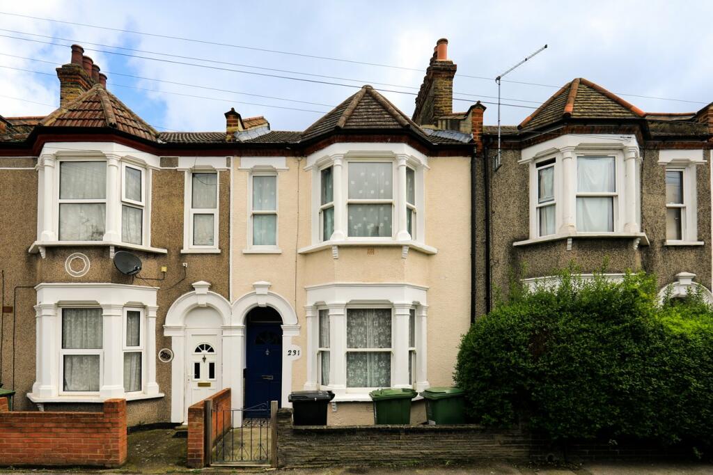 3 bed Mid Terraced House for rent in London. From Stanford Estates Hither Green