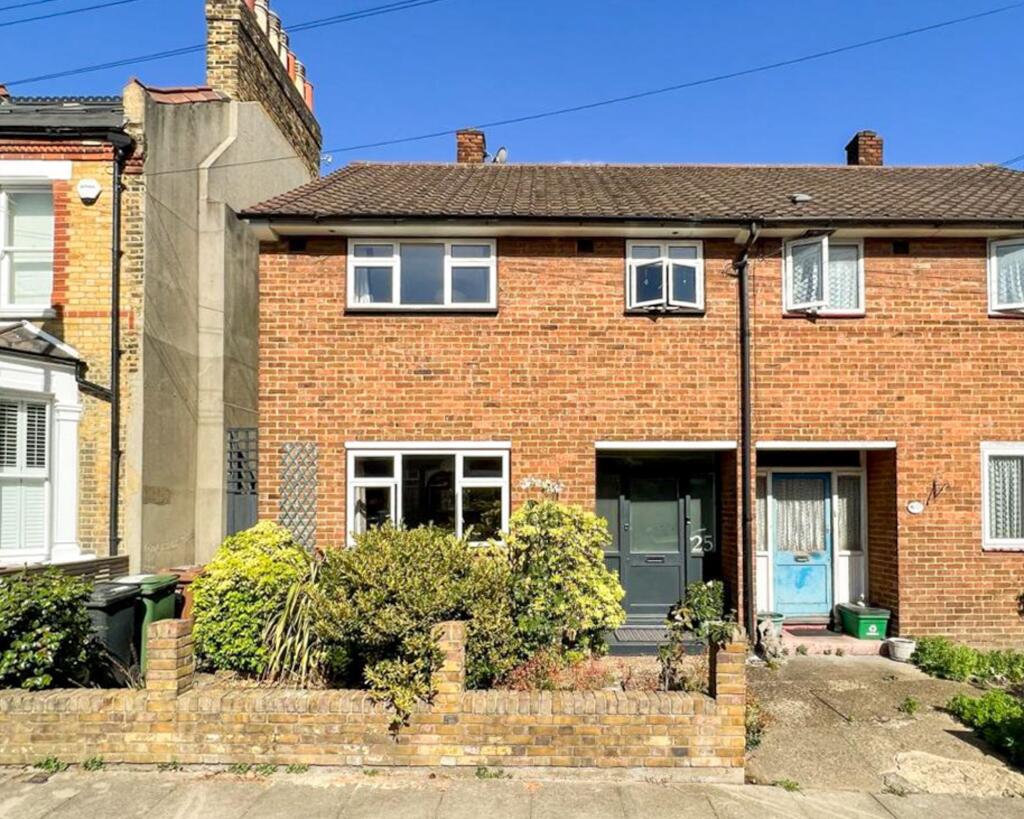 3 bed Semi Detached for rent in Lewisham. From Stanford Estates - Hither Green 3 bed Semi Detached for rent in Lewisham. From Stanford Estates - Hither Green