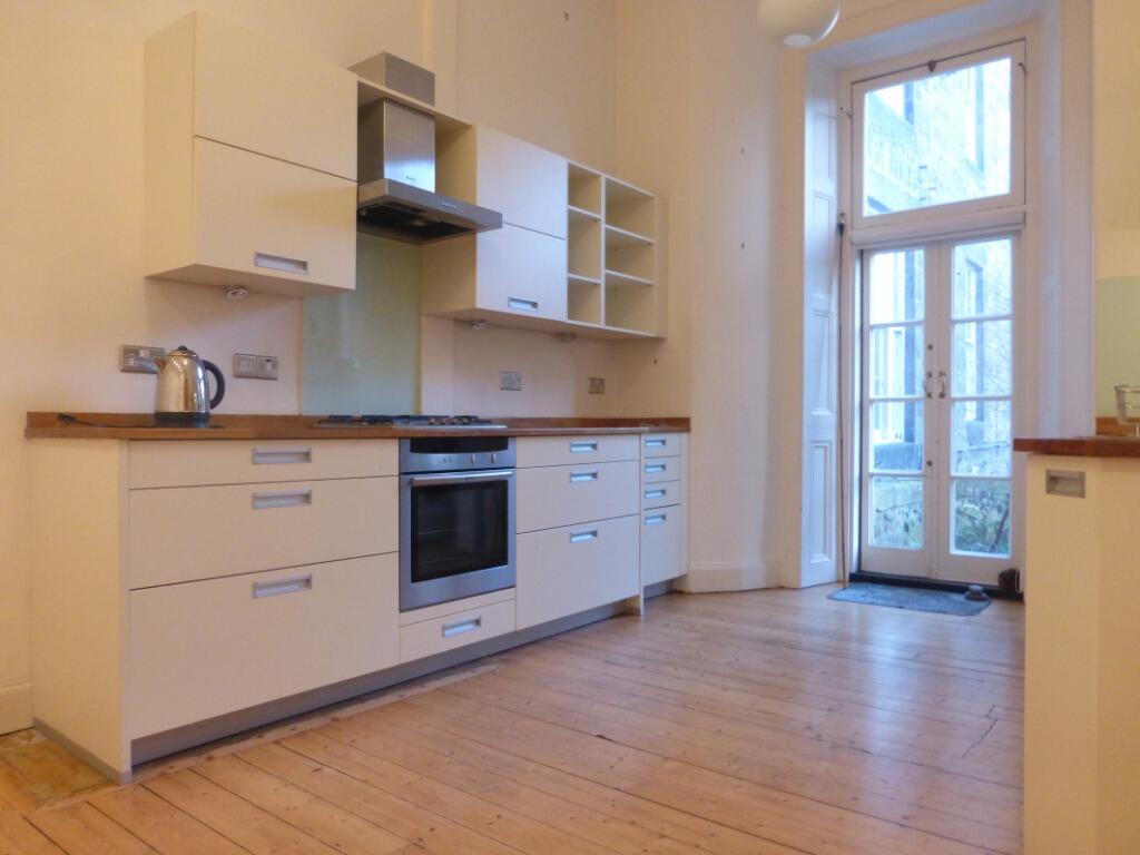 2 bed 1st Floor Flat for rent in Edinburgh. From FORTH RESIDENTIAL - Stirling