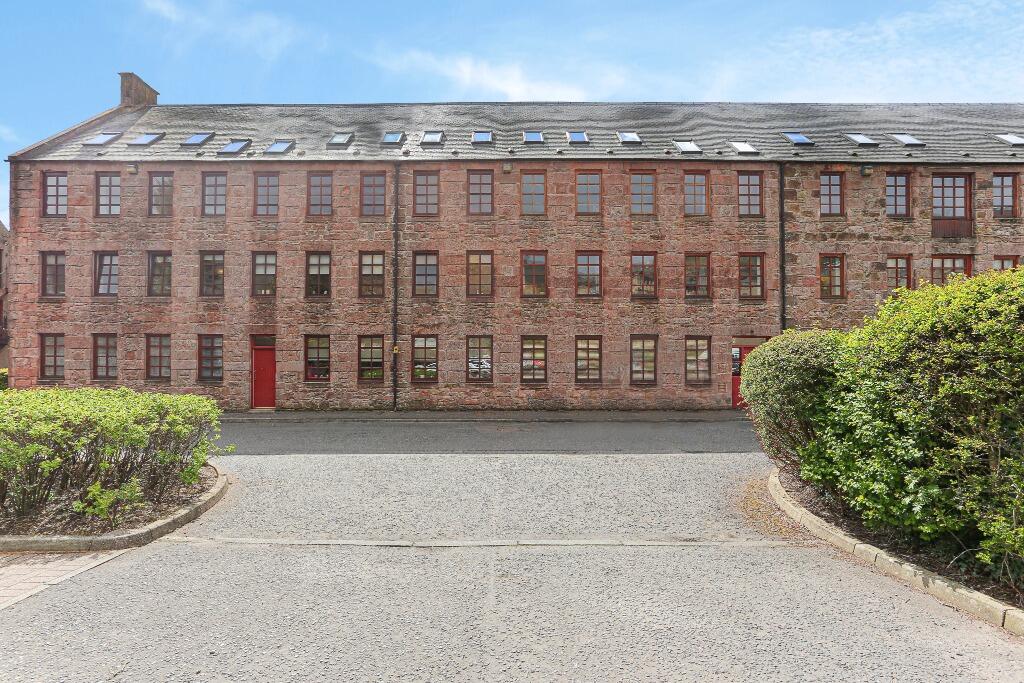 2 bed 1st Floor Flat for rent in Tillicoultry. From FORTH RESIDENTIAL - Stirling