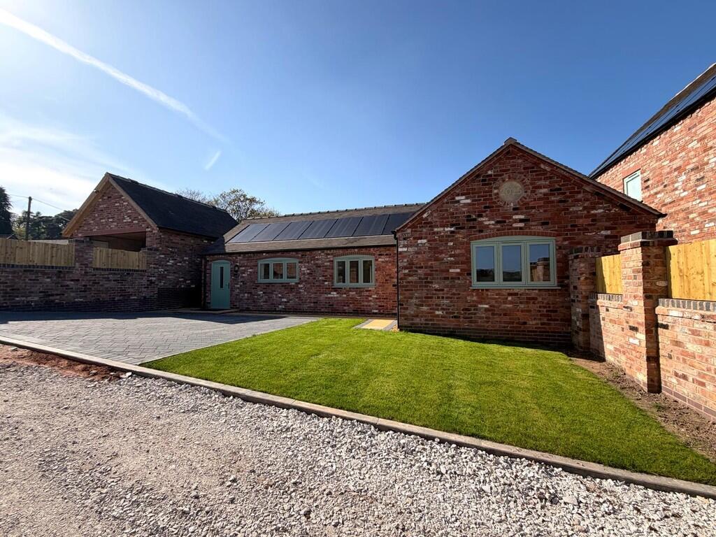 2 bed Detached bungalow for rent in Slitting Mill. From John German - Lichfield