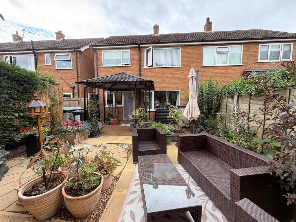 3 bed Semi Detached for rent in Whittington. From John German - Lichfield 3 bed Semi Detached for rent in Whittington. From John German - Lichfield