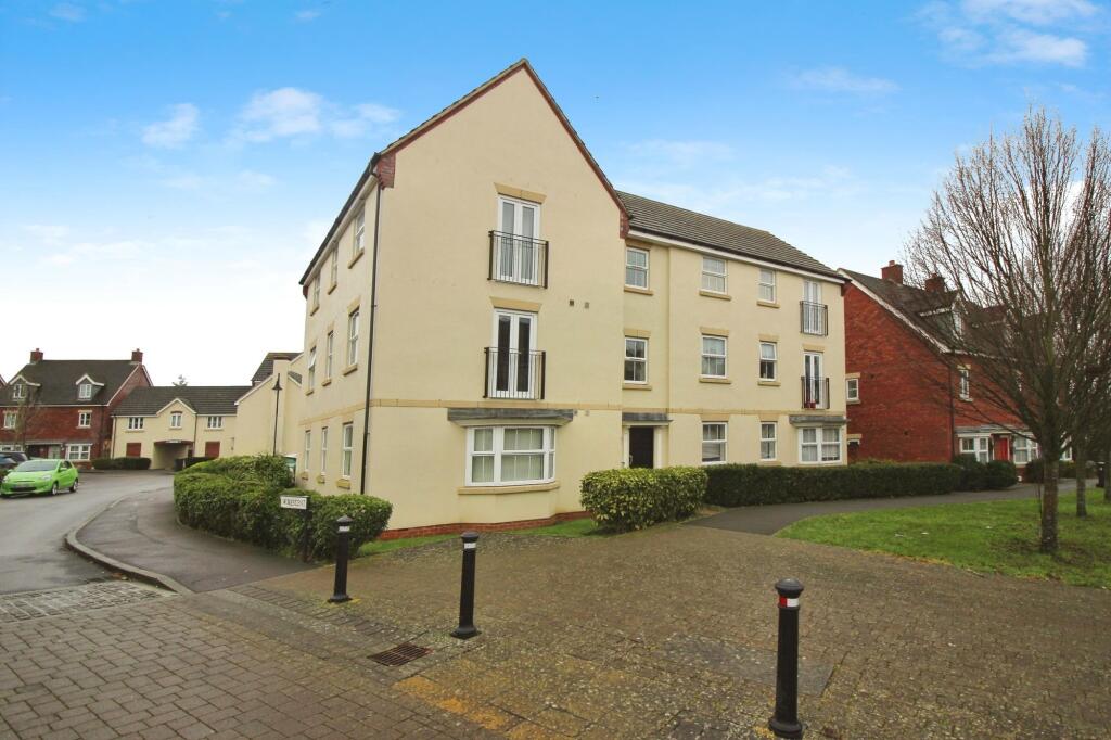 2 bed Apartment for rent in Swindon. From McFarlane Sales & Lettings - Old Town Office - Swindon