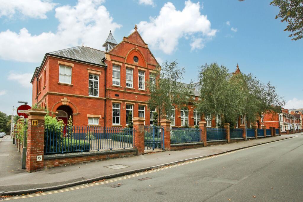 1 bed Apartment for rent in Swindon. From McFarlane Sales & Lettings - Old Town Office - Swindon