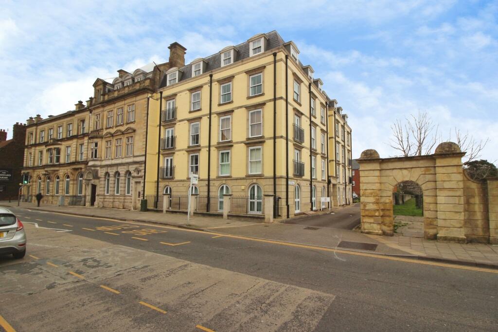 2 bed Apartment for rent in Swindon. From McFarlane Sales & Lettings - Old Town Office - Swindon