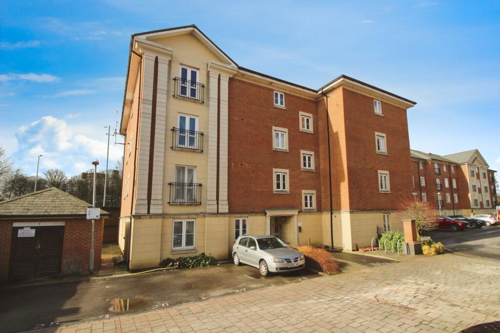 1 bed Apartment for rent in Swindon. From McFarlane Sales & Lettings - Old Town Office - Swindon